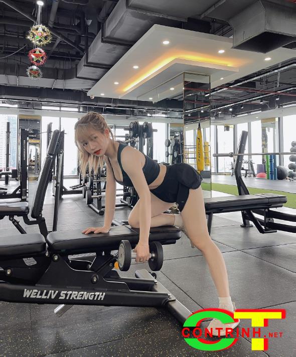 Ảnh Nguyễn Thị Thùy Trang nữ hoàng phòng gym