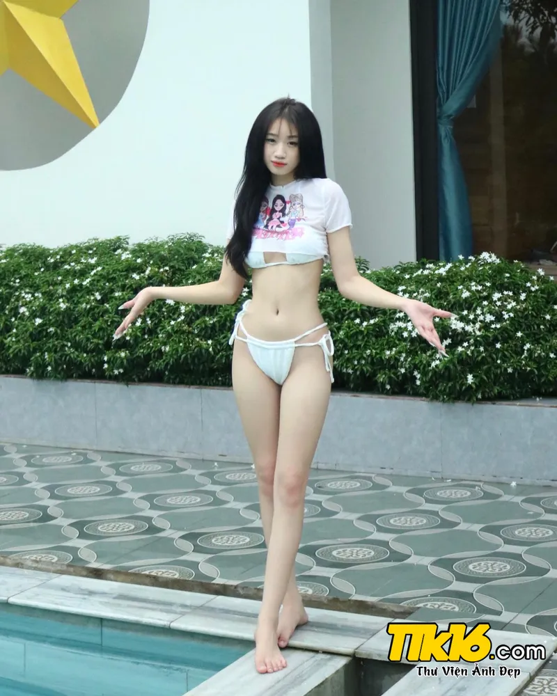 Hoàng Lan Anh Tiktok mặc bikini 2